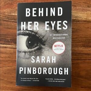 Behind Her Eyes Book by Sarah Pinborough